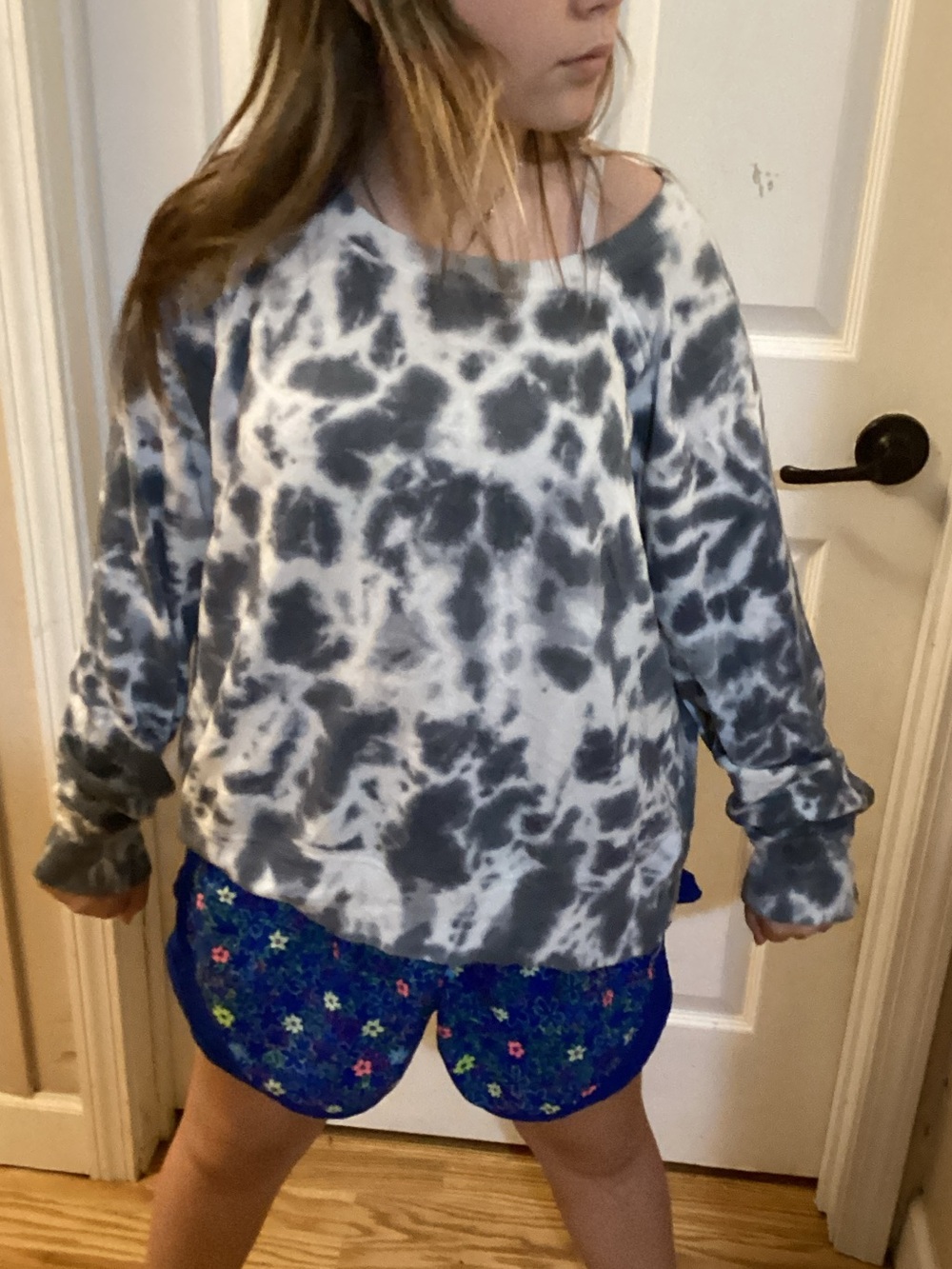 Girls' Gray Tie-Dye Sweatshirt - Casual Pullover